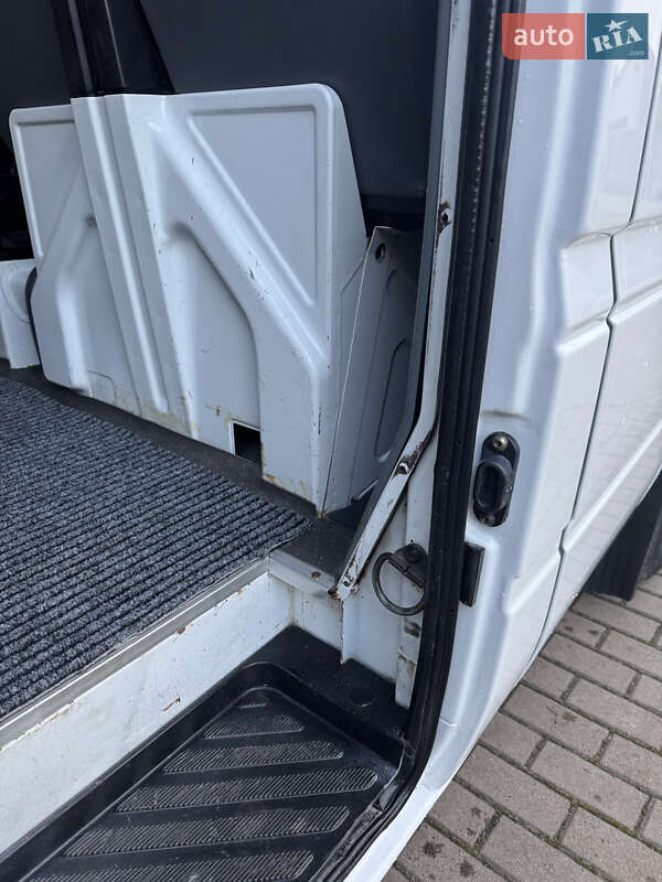 Грузовой фургон Mercedes-Benz Sprinter 2006 в Ровно фото 35 Грузовой фургон Mercedes-Benz Sprinter 2006 в Ровно