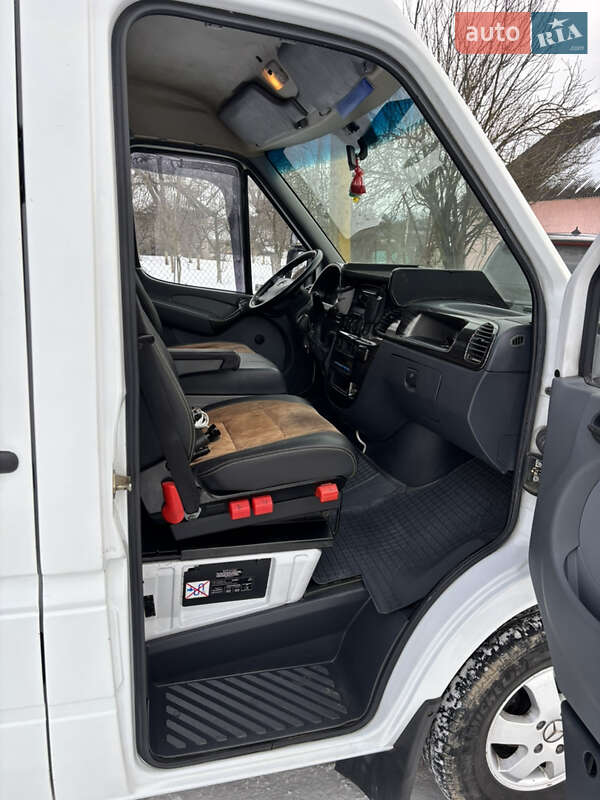 Минивэн Mercedes-Benz Sprinter 2003 в Керстенцах