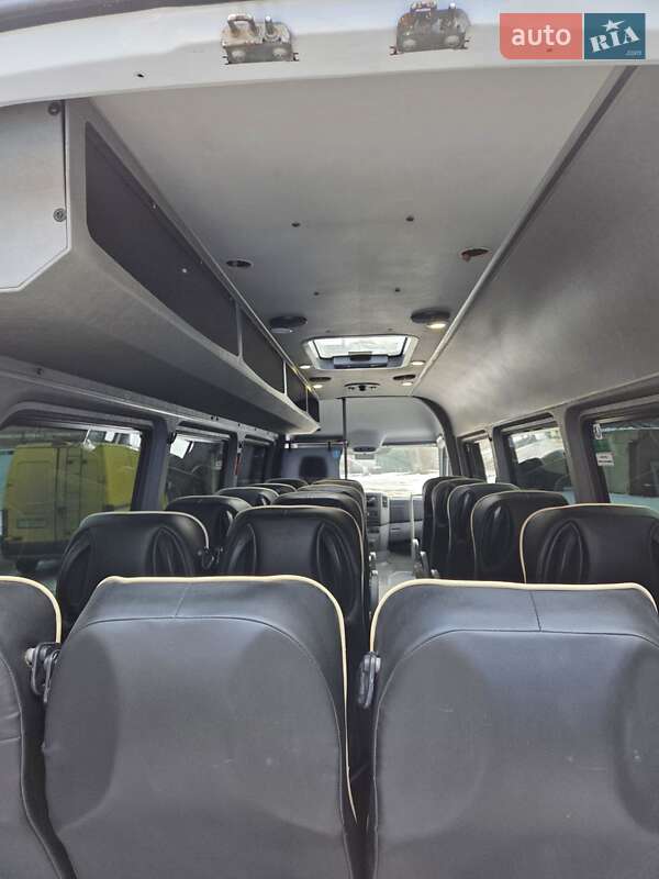 Туристичний / Міжміський автобус Mercedes-Benz Sprinter 2014 в Чернівцях