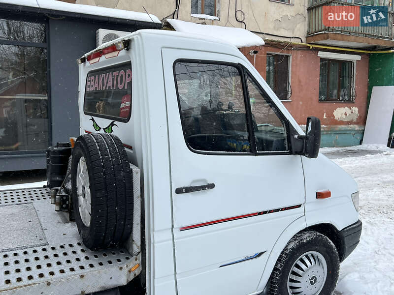 Эвакуатор Mercedes-Benz Sprinter 1999 в Виннице