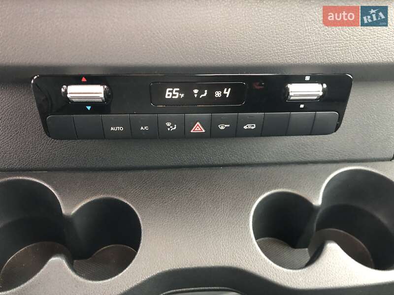 Евакуатор Mercedes-Benz Sprinter 2018 в Києві