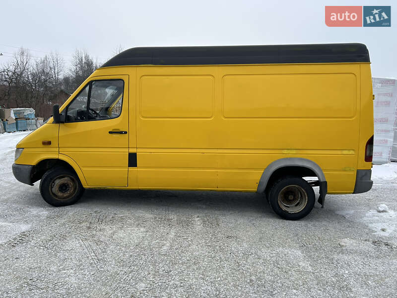 Грузовой фургон Mercedes-Benz Sprinter 2004 в Бориславе