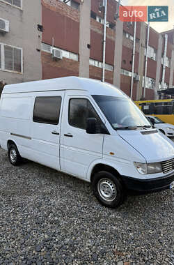 Вантажний фургон Mercedes-Benz Sprinter 1995 в Калуші