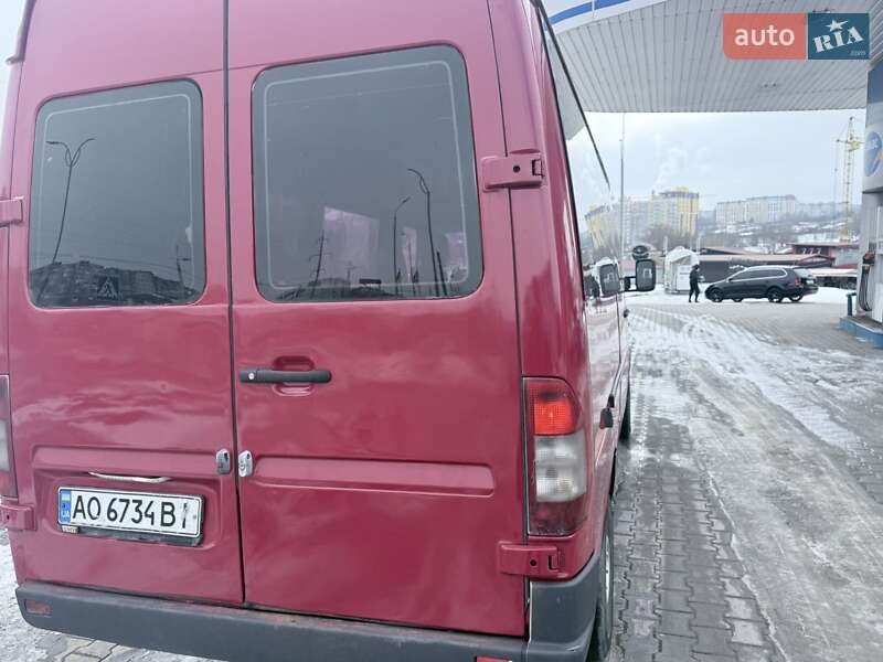Вантажопасажирський фургон Mercedes-Benz Sprinter 2000 в Хмельницькому