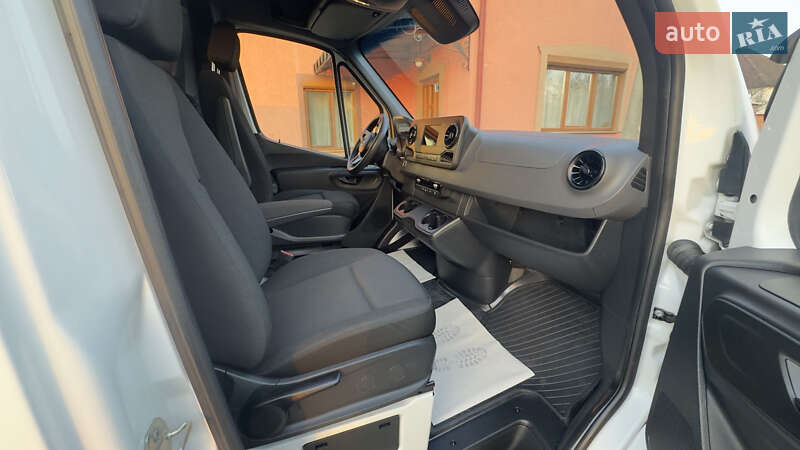 Грузовой фургон Mercedes-Benz Sprinter 2022 в Сваляве