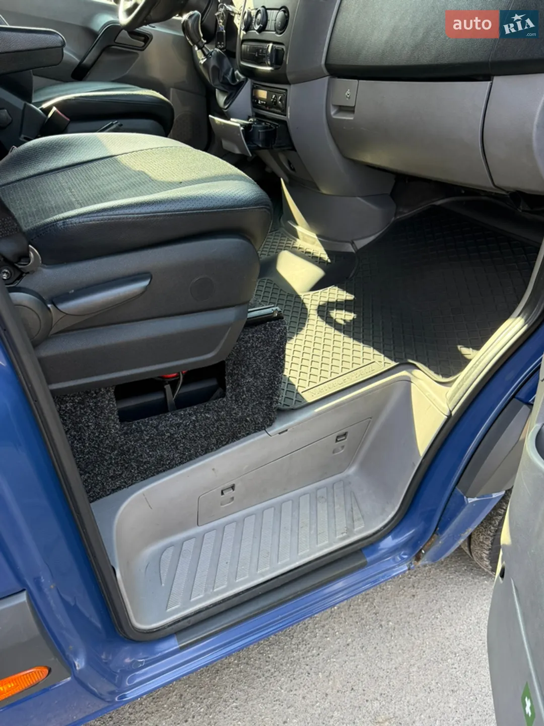 2011 Mercedes-Benz Sprinter - мініатюра 17