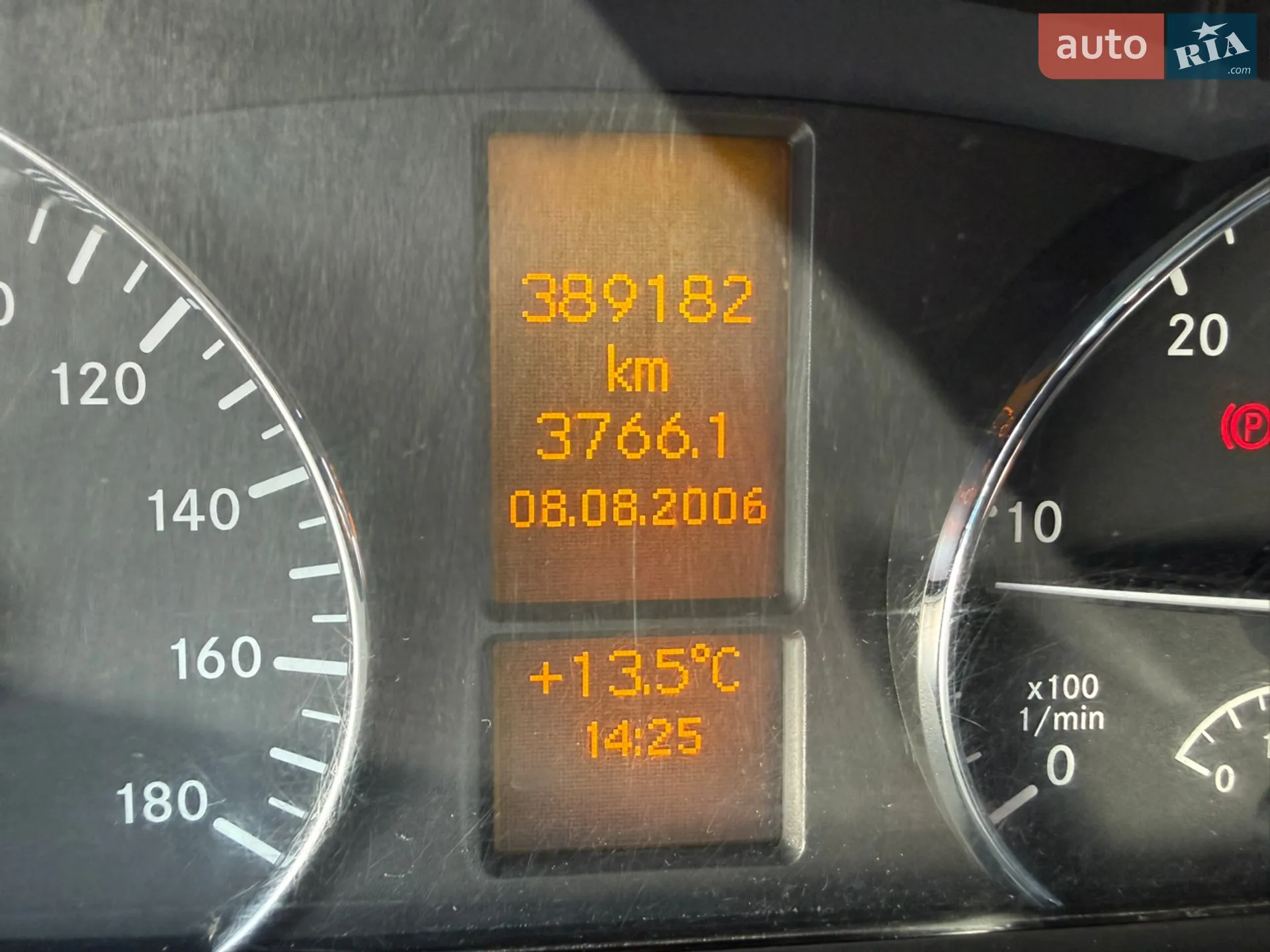 2011 Mercedes-Benz Sprinter - мініатюра 28