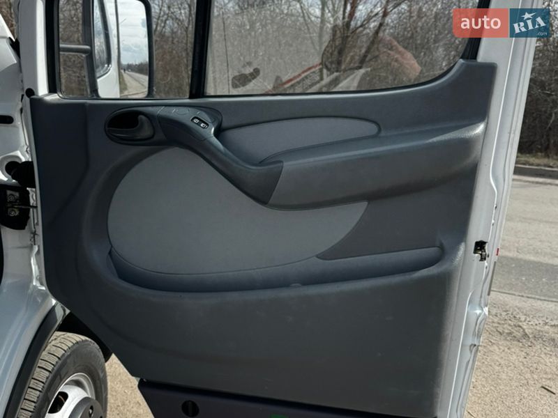 Грузовой фургон Mercedes-Benz Sprinter 2004 в Виннице