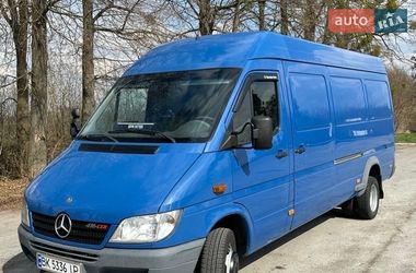 Вантажний фургон Mercedes-Benz Sprinter 2004 в Кореці