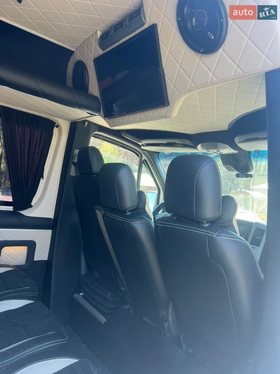 2017 Mercedes-Benz Sprinter - мініатюра 32