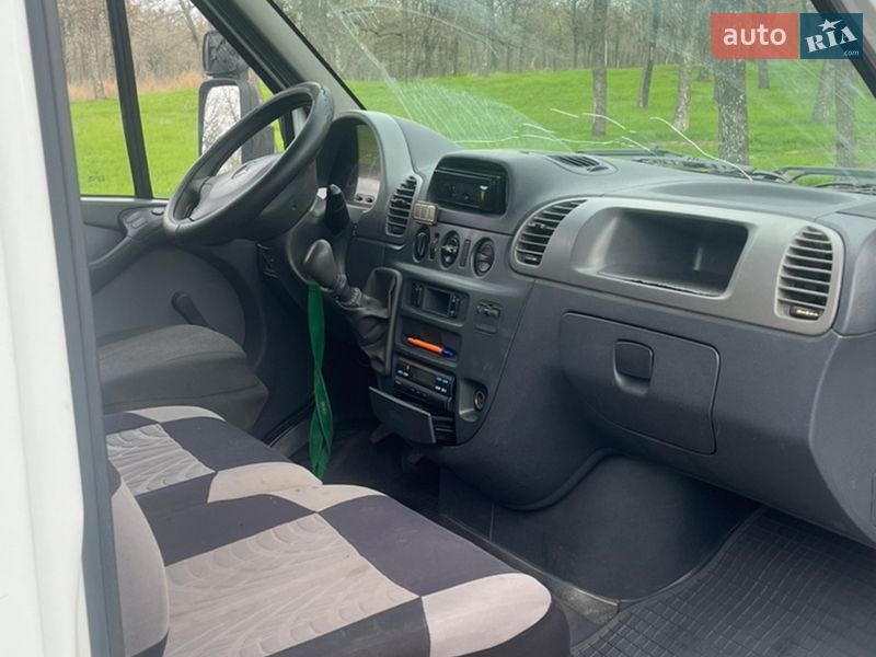 Грузопассажирский фургон Mercedes-Benz Sprinter 2004 в Николаеве