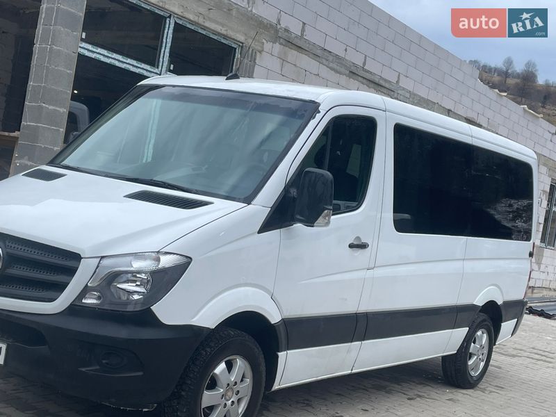 Седан Mercedes-Benz Sprinter 2015 в Ужгороде