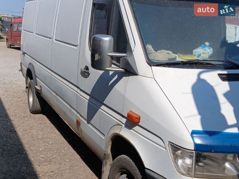 Mercedes-Benz Sprinter 2000