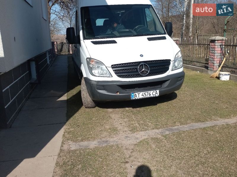 Mercedes-Benz Sprinter 2012