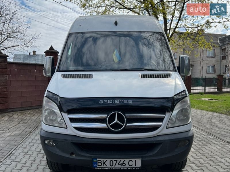 Mercedes-Benz Sprinter 2012
