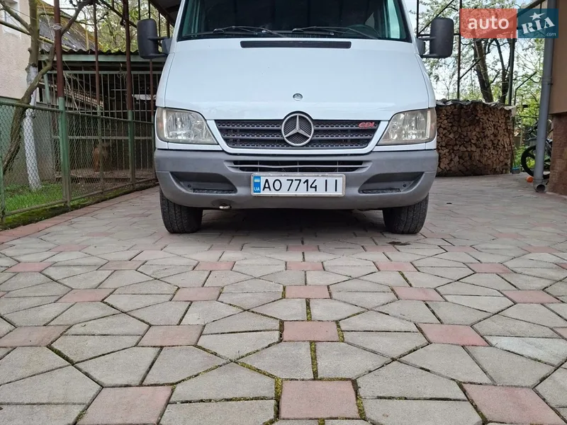 Mercedes-Benz Sprinter 2000