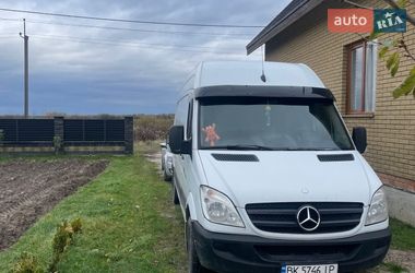 Грузовой фургон Mercedes-Benz Sprinter 2009 в Ровно