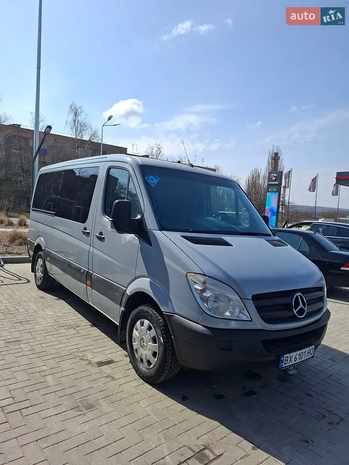 2011 Mercedes-Benz Sprinter - мініатюра 13