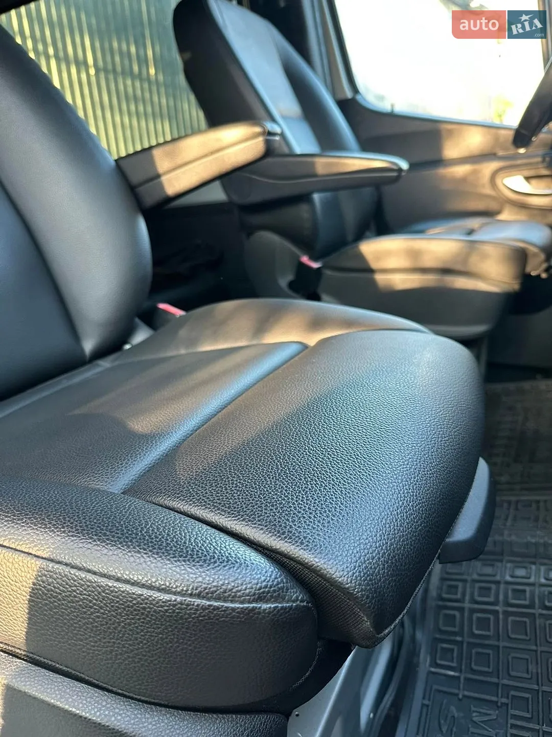 2020 Mercedes-Benz Sprinter - мініатюра 34