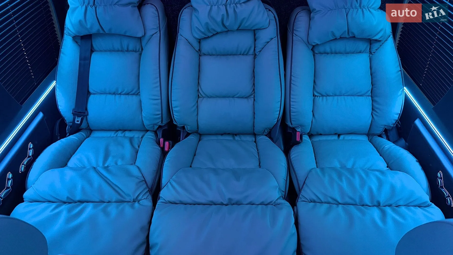 2021 Mercedes-Benz Sprinter - мініатюра 32