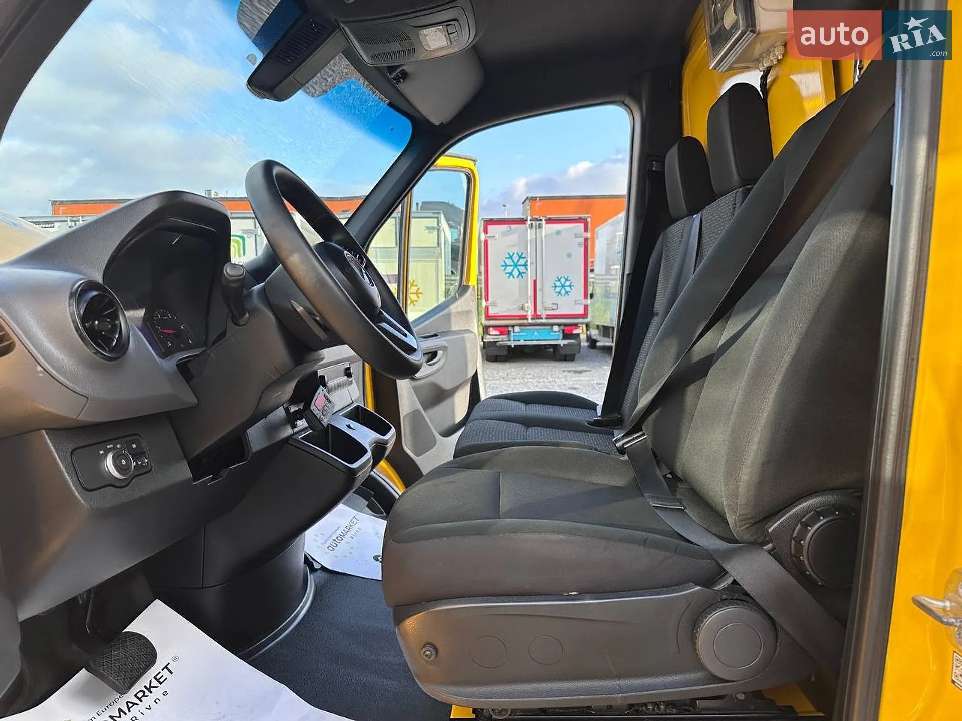 2020 Mercedes-Benz Sprinter - мініатюра 41