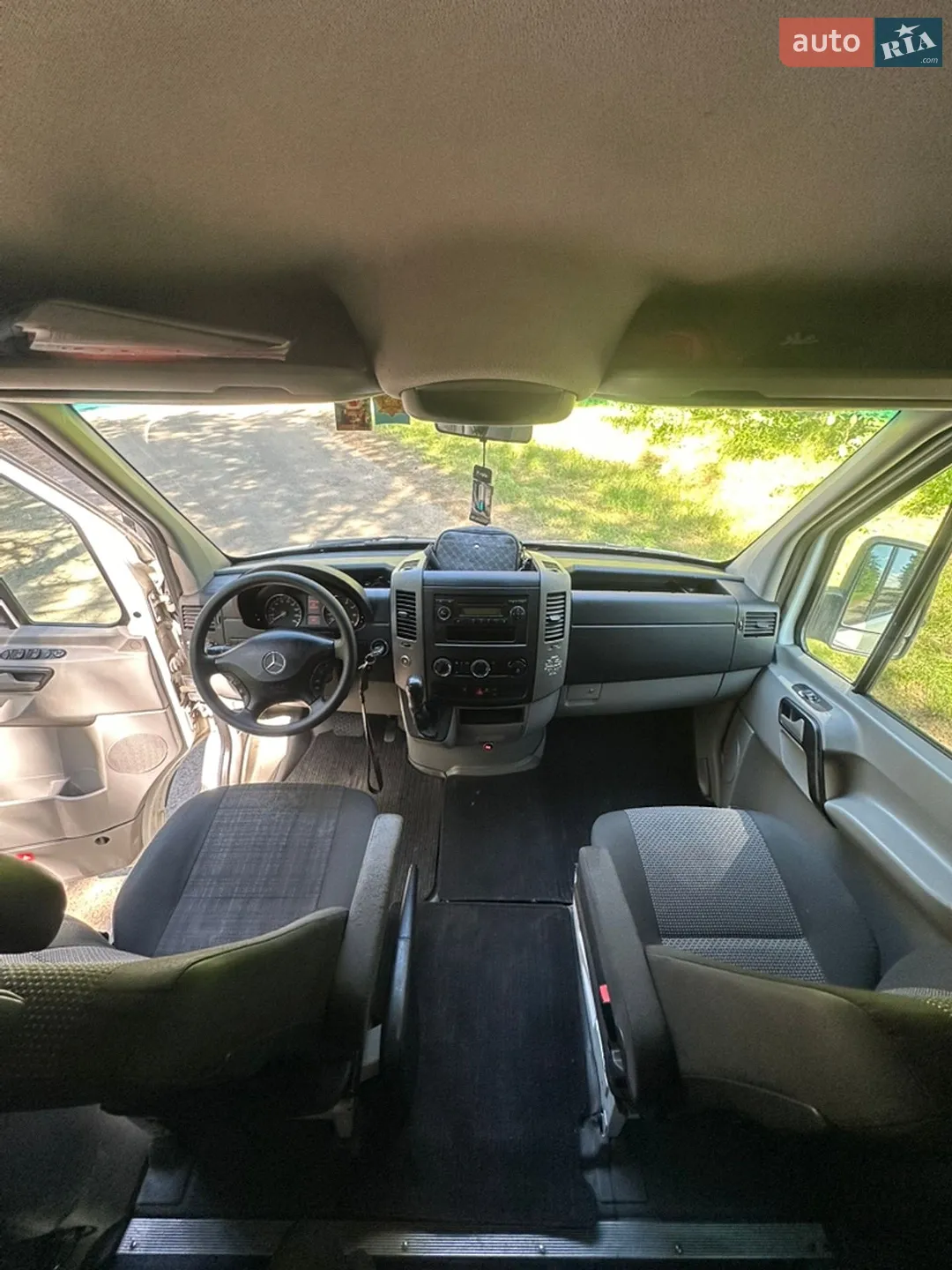 2011 Mercedes-Benz Sprinter - мініатюра 17