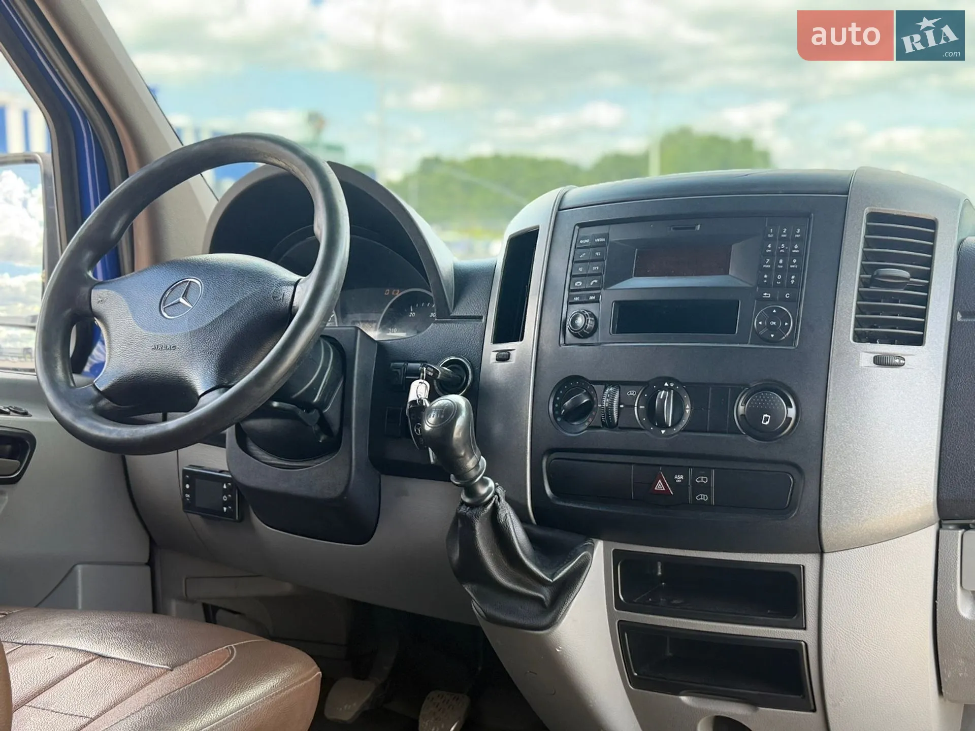 2016 Mercedes-Benz Sprinter - мініатюра 28