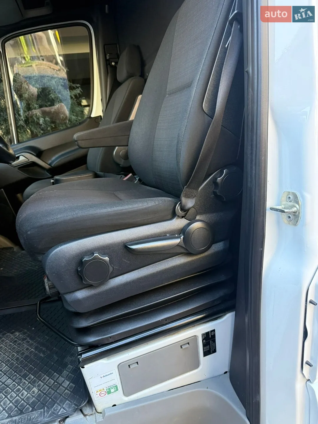 2015 Mercedes-Benz Sprinter - мініатюра 36