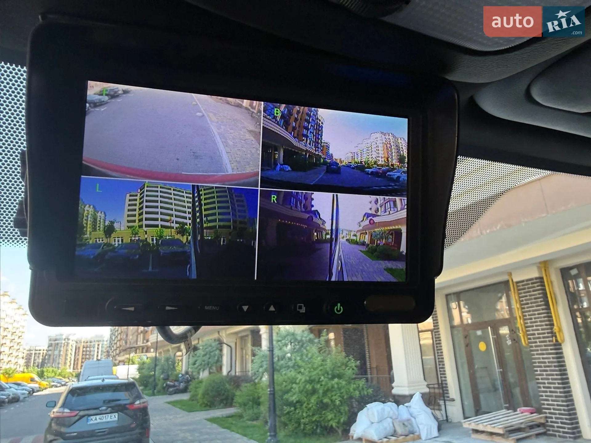 2015 Mercedes-Benz Sprinter - мініатюра 41