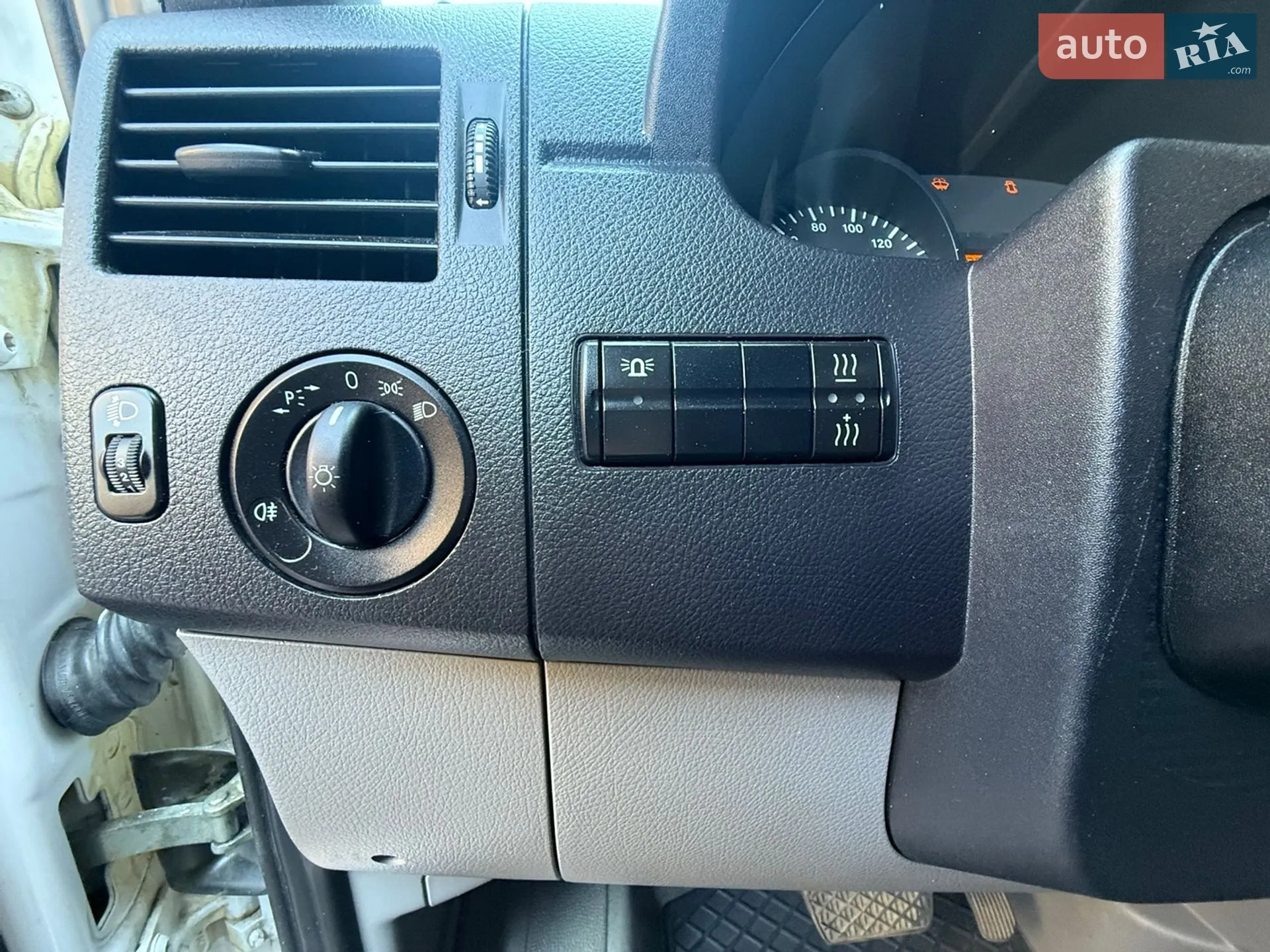 2015 Mercedes-Benz Sprinter - мініатюра 45