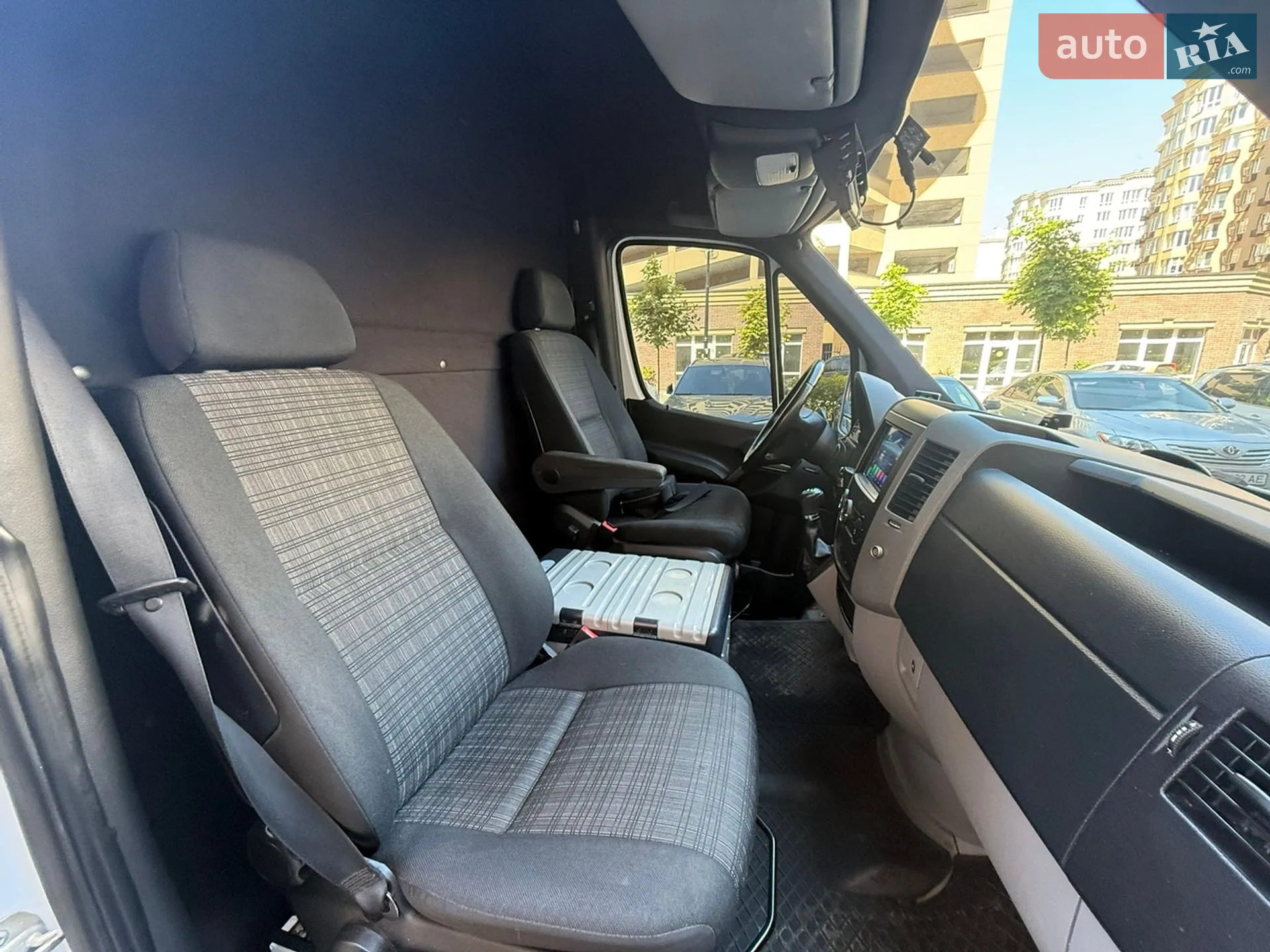 2015 Mercedes-Benz Sprinter - мініатюра 55