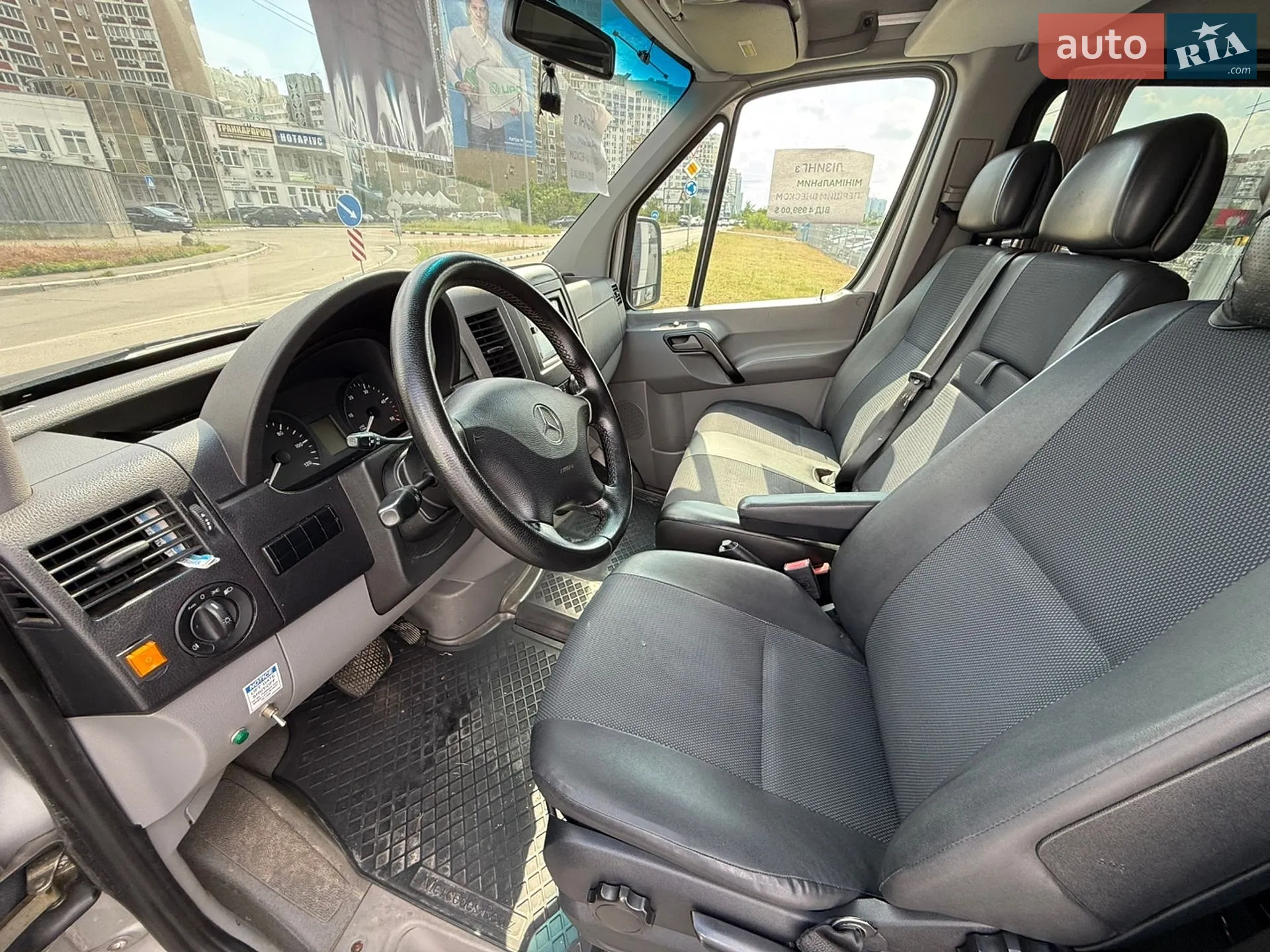 2014 Mercedes-Benz Sprinter - мініатюра 20