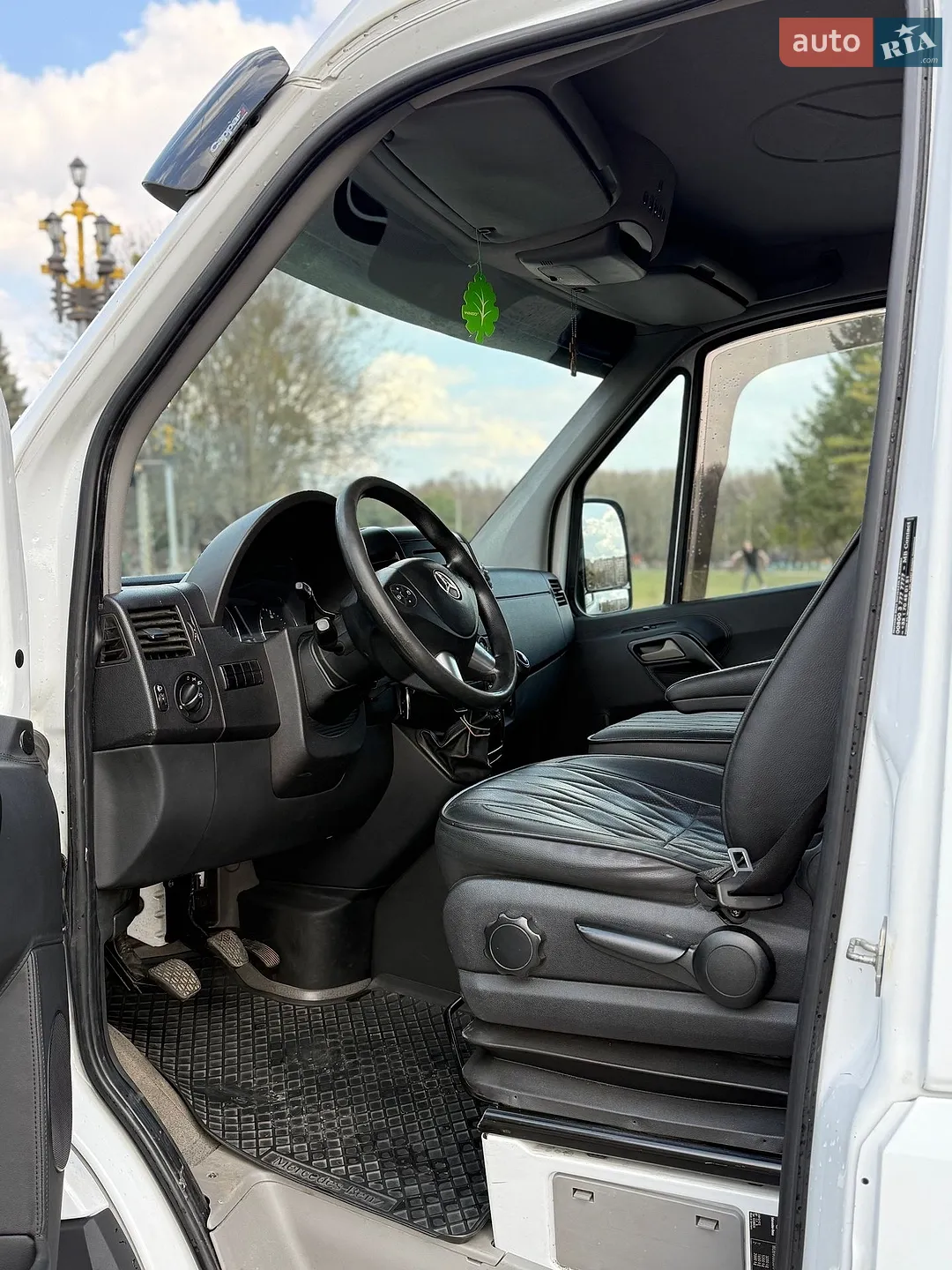 2017 Mercedes-Benz Sprinter - мініатюра 11