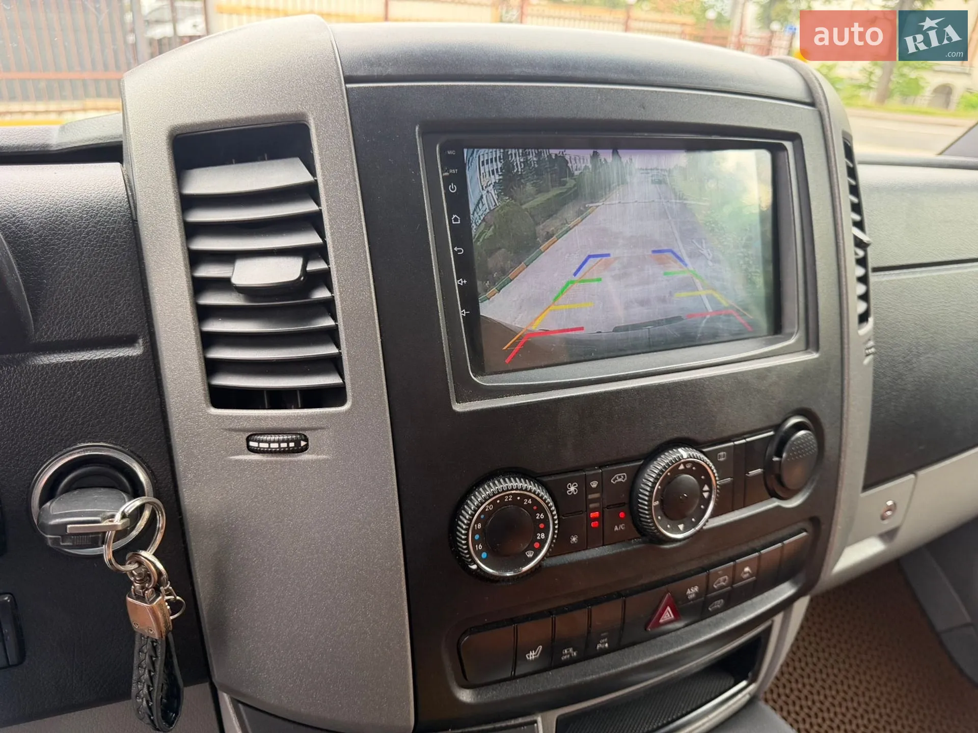 2015 Mercedes-Benz Sprinter - мініатюра 36