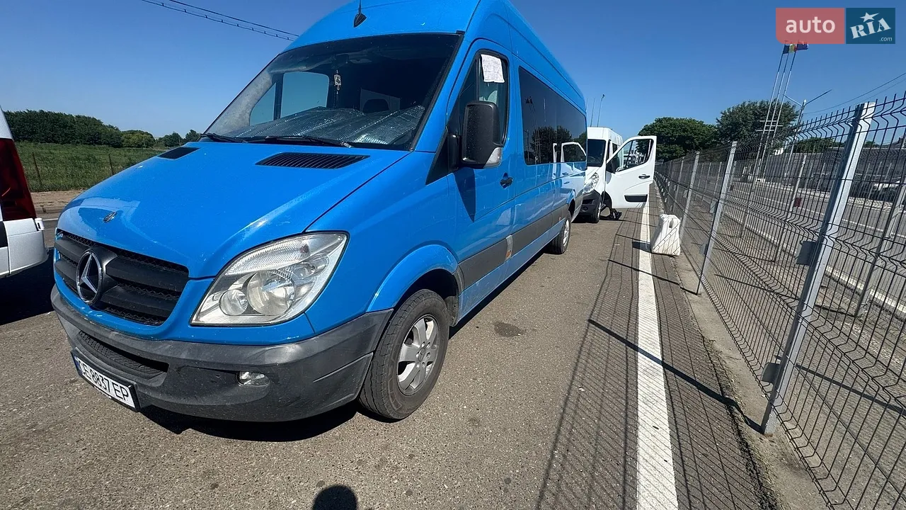 2011 Mercedes-Benz Sprinter - мініатюра 39