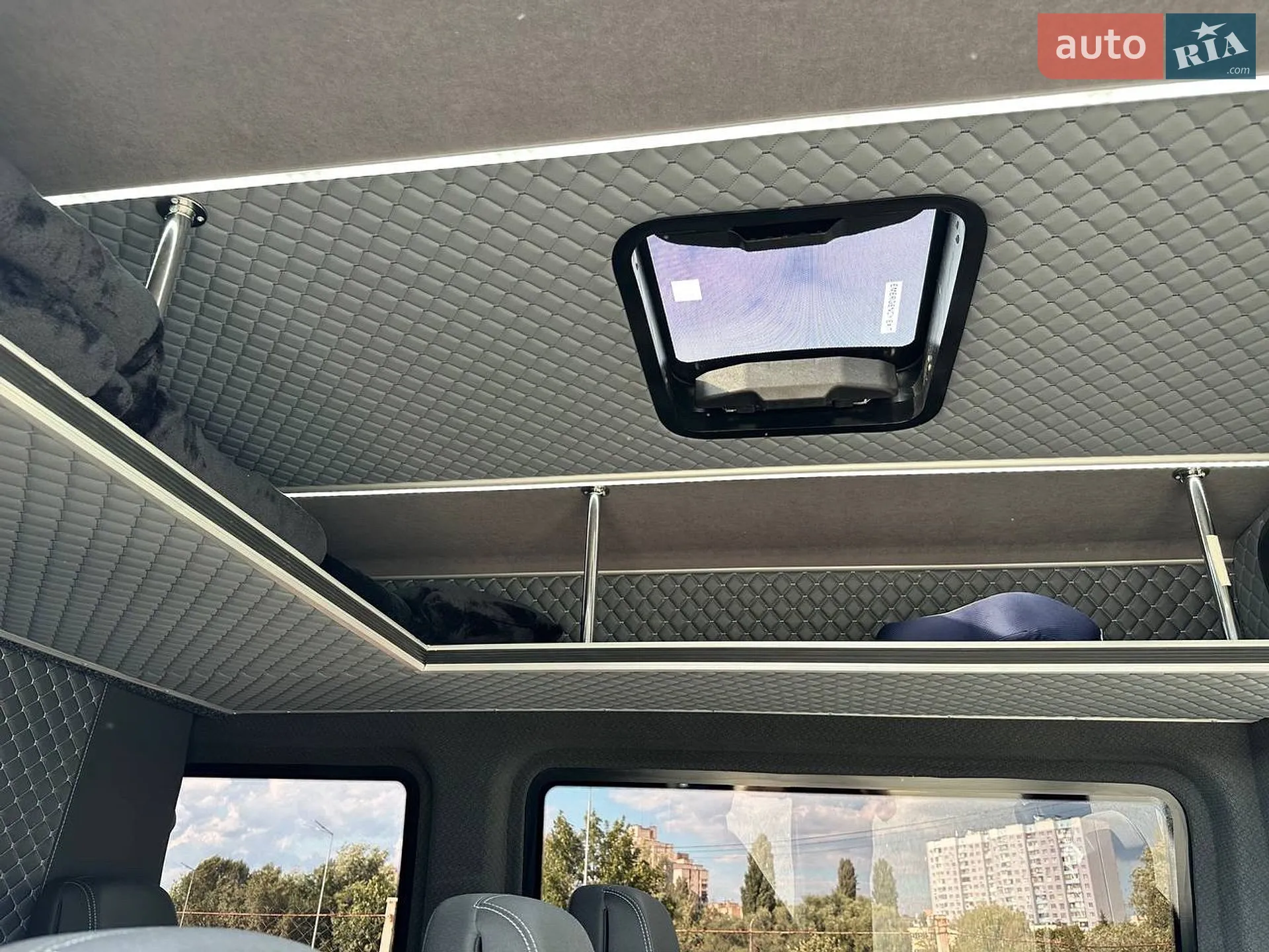 2020 Mercedes-Benz Sprinter - мініатюра 21