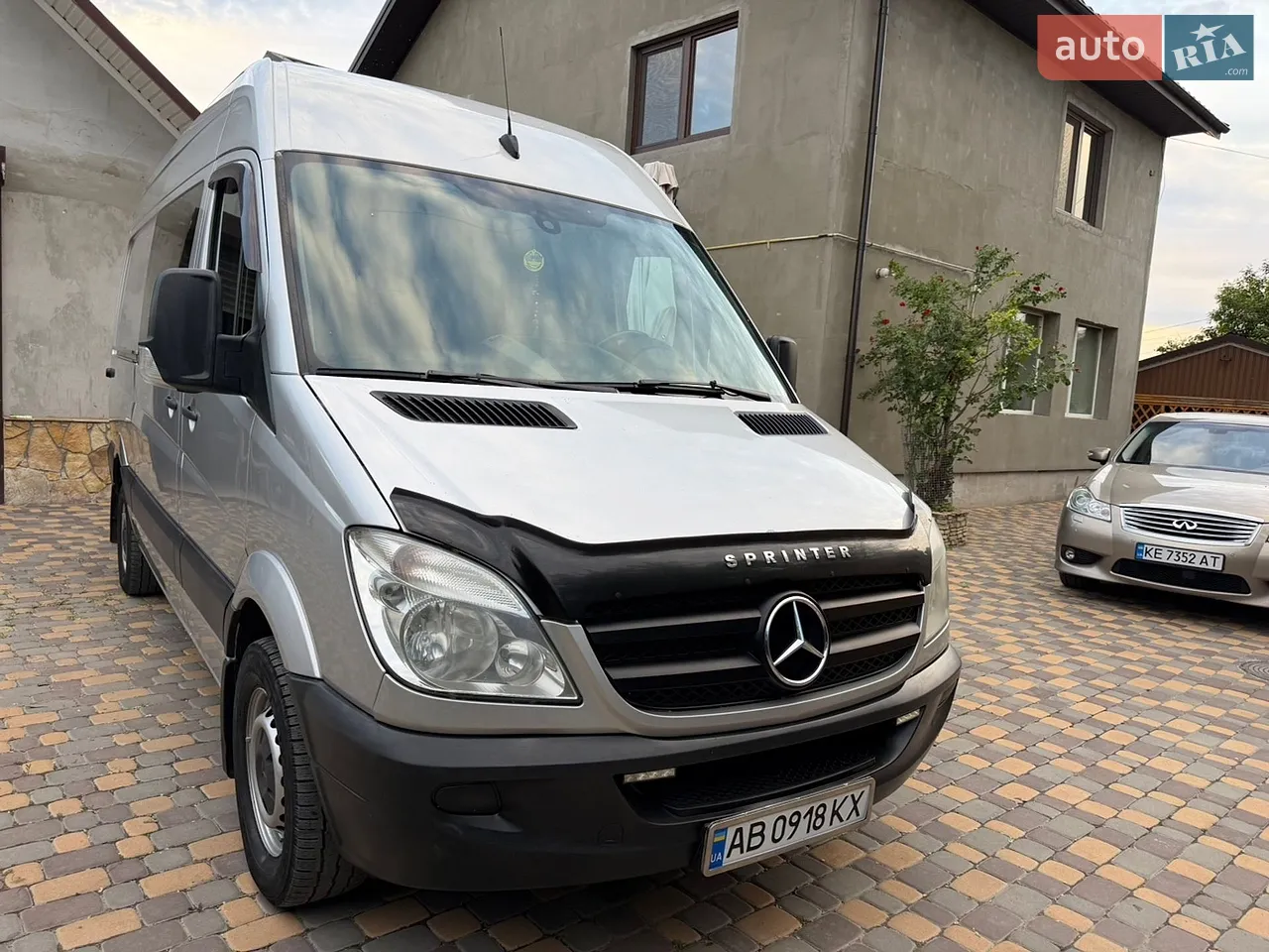 2010 Mercedes-Benz Sprinter - мініатюра 23