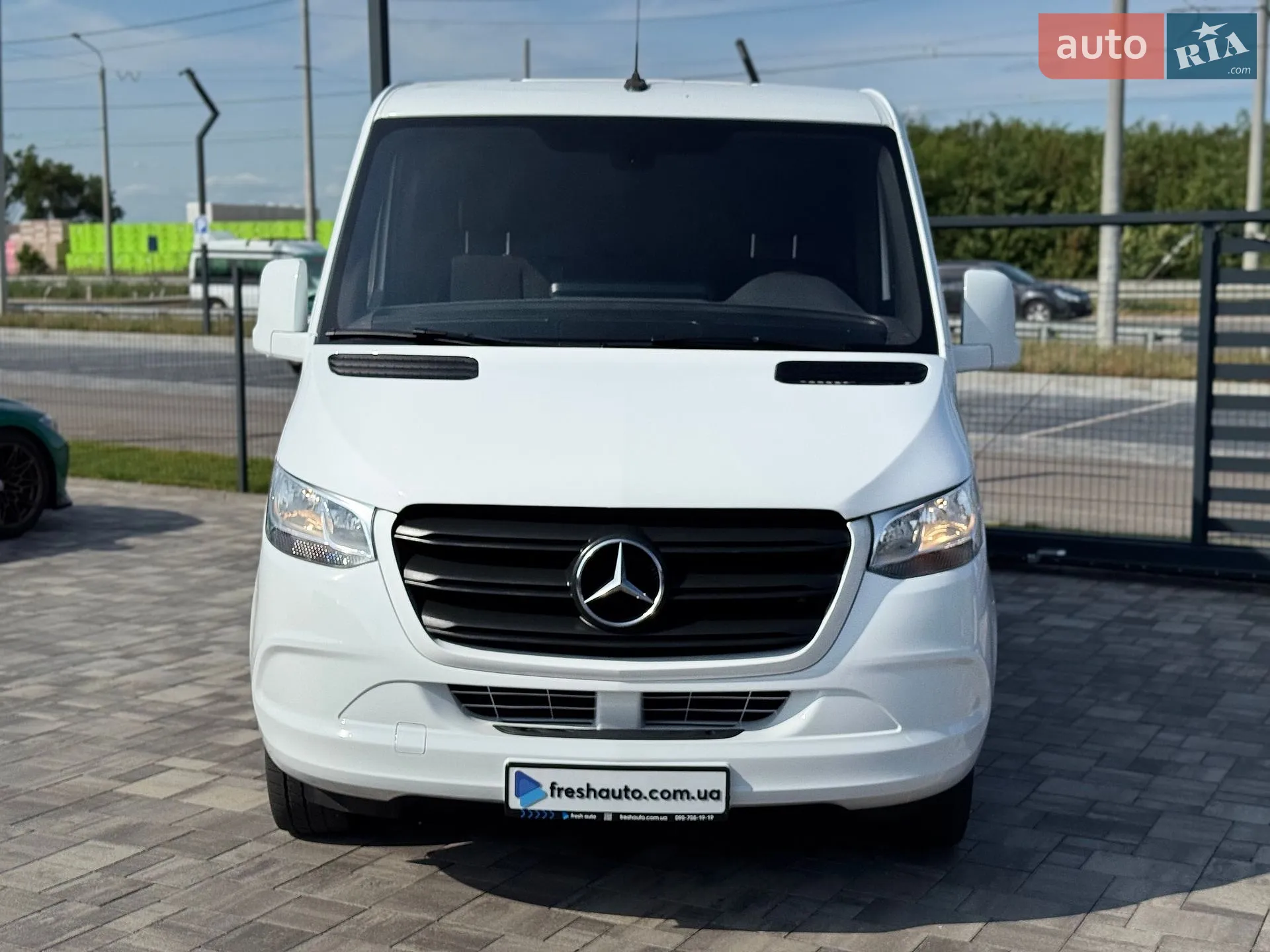 2018 Mercedes-Benz Sprinter - мініатюра 2