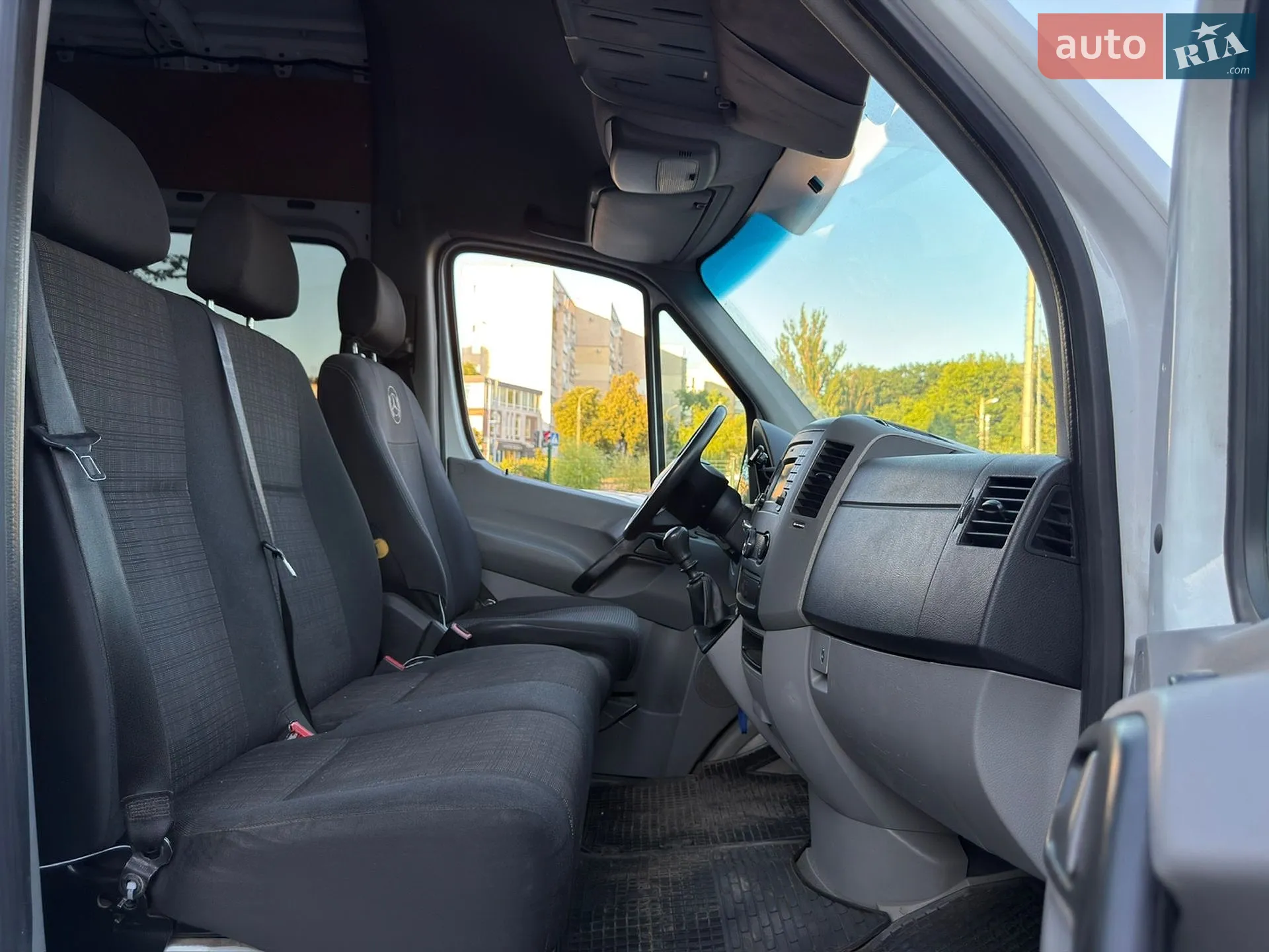 2015 Mercedes-Benz Sprinter - мініатюра 30