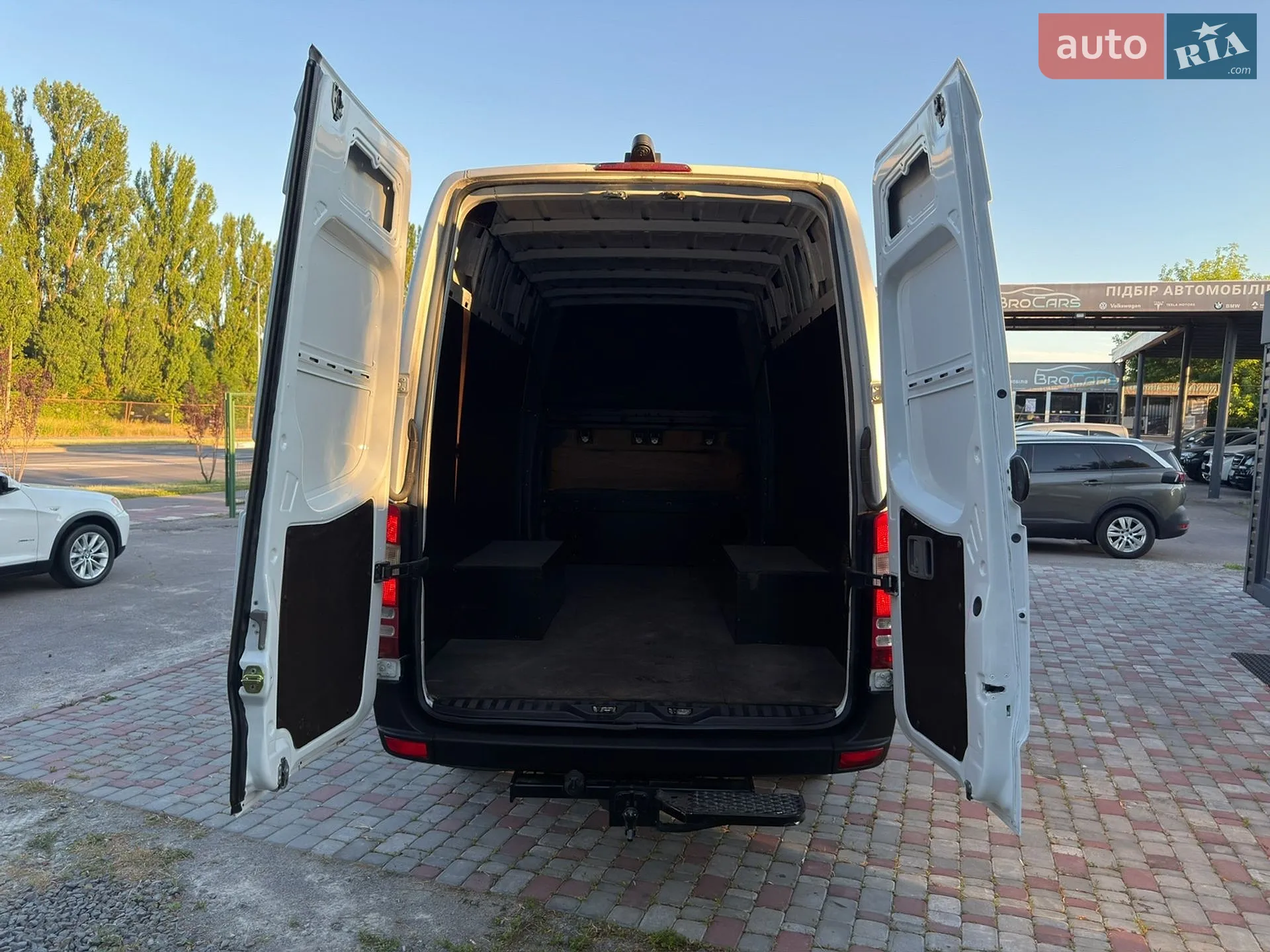 2015 Mercedes-Benz Sprinter - мініатюра 36