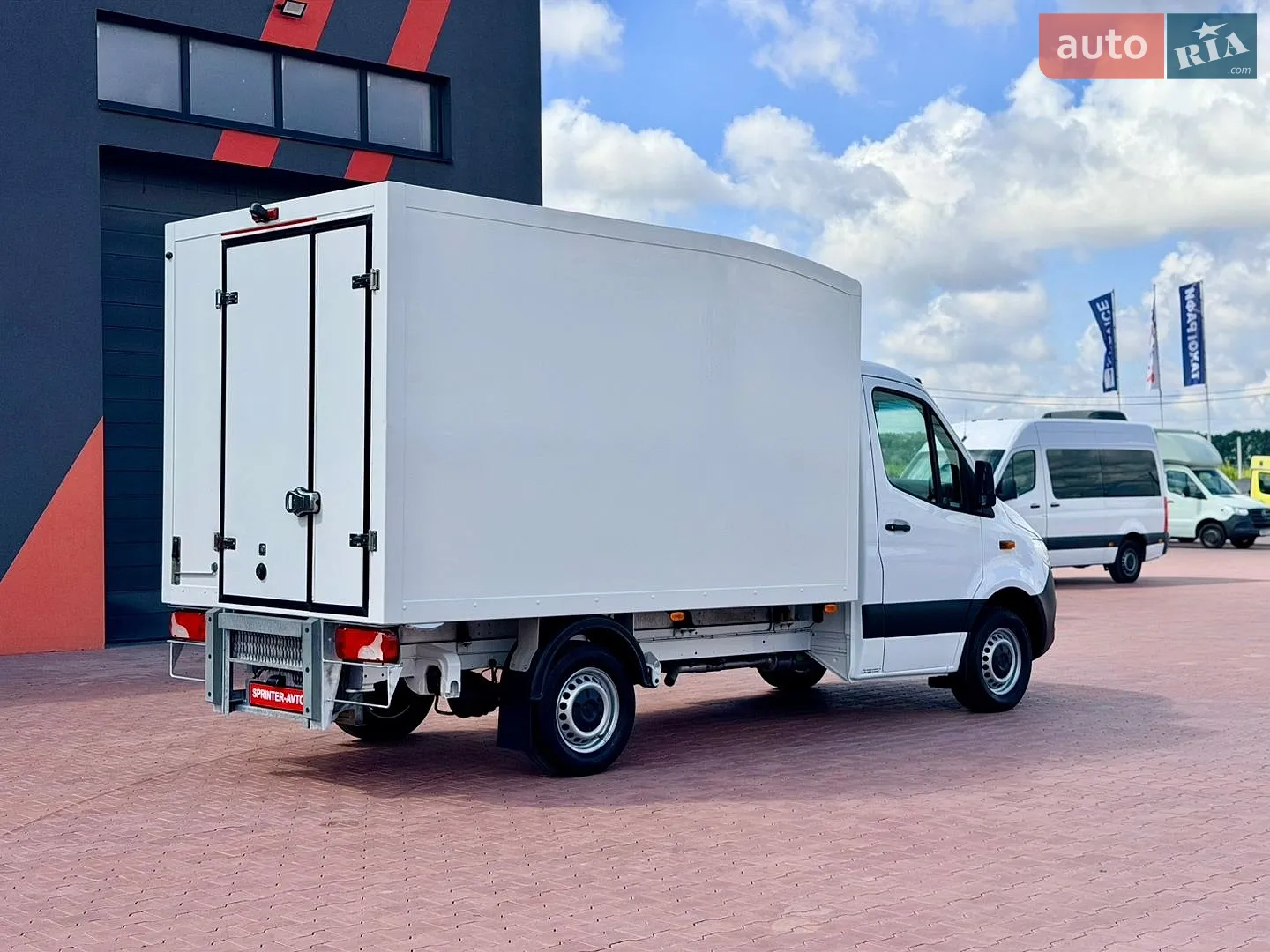 2020 Mercedes-Benz Sprinter - мініатюра 12