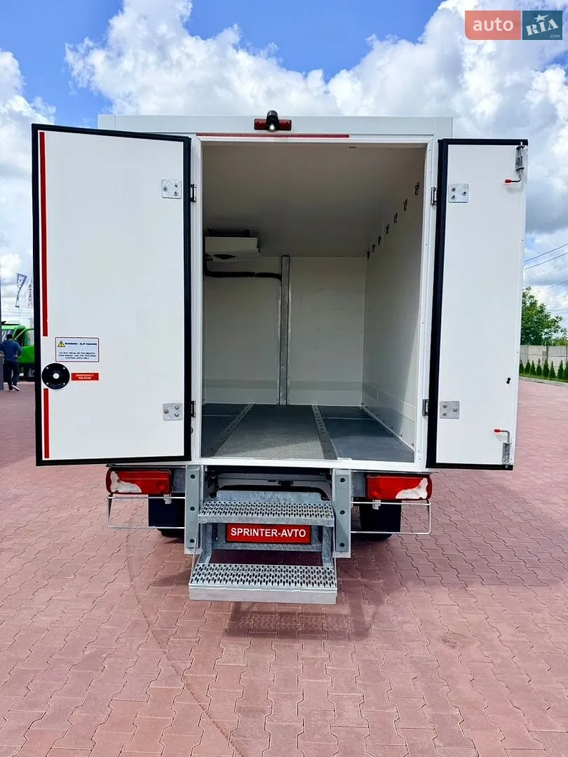 2020 Mercedes-Benz Sprinter - мініатюра 35