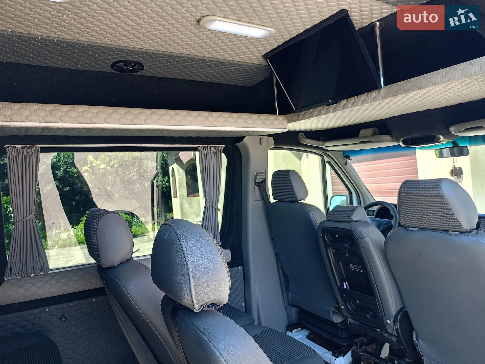 2012 Mercedes-Benz Sprinter - мініатюра 13
