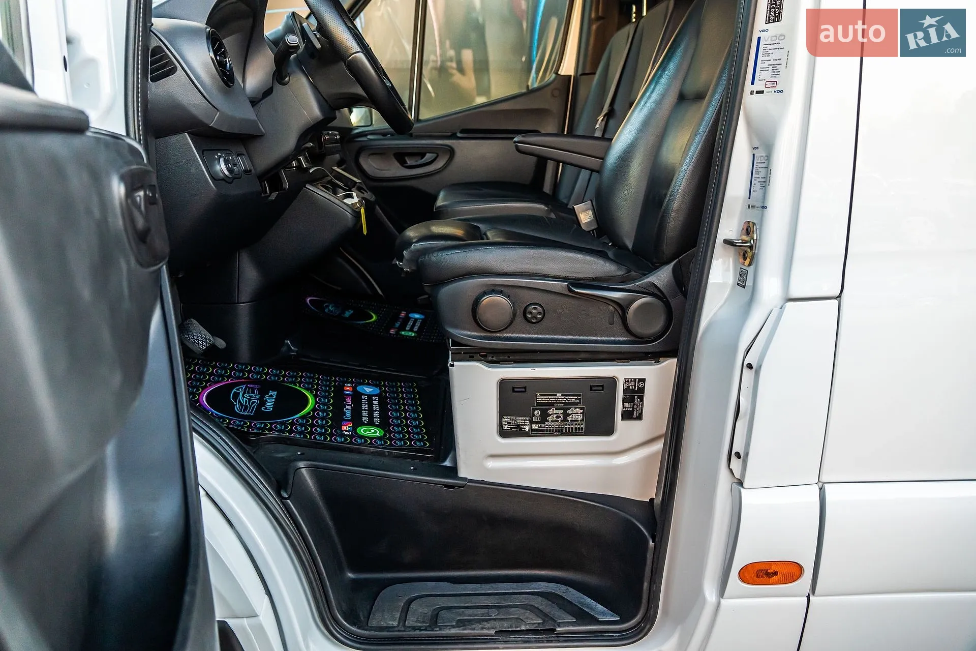 2019 Mercedes-Benz Sprinter - мініатюра 42