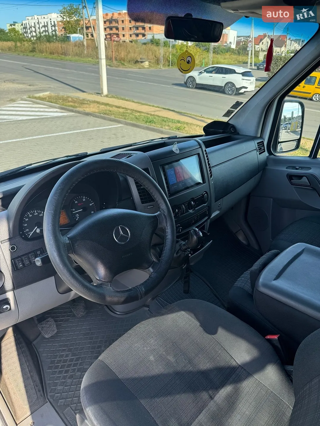 2010 Mercedes-Benz Sprinter - мініатюра 13