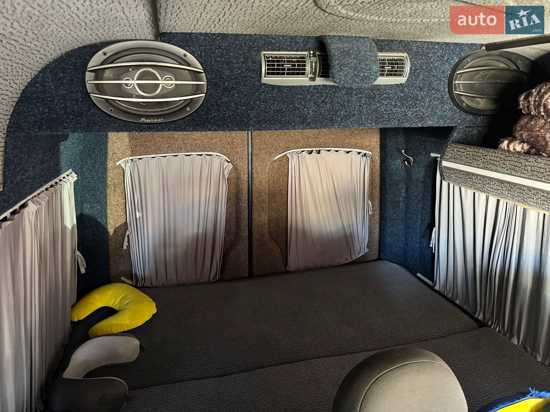 2010 Mercedes-Benz Sprinter - мініатюра 14