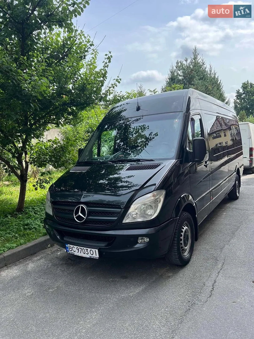 2011 Mercedes-Benz Sprinter - фото 1