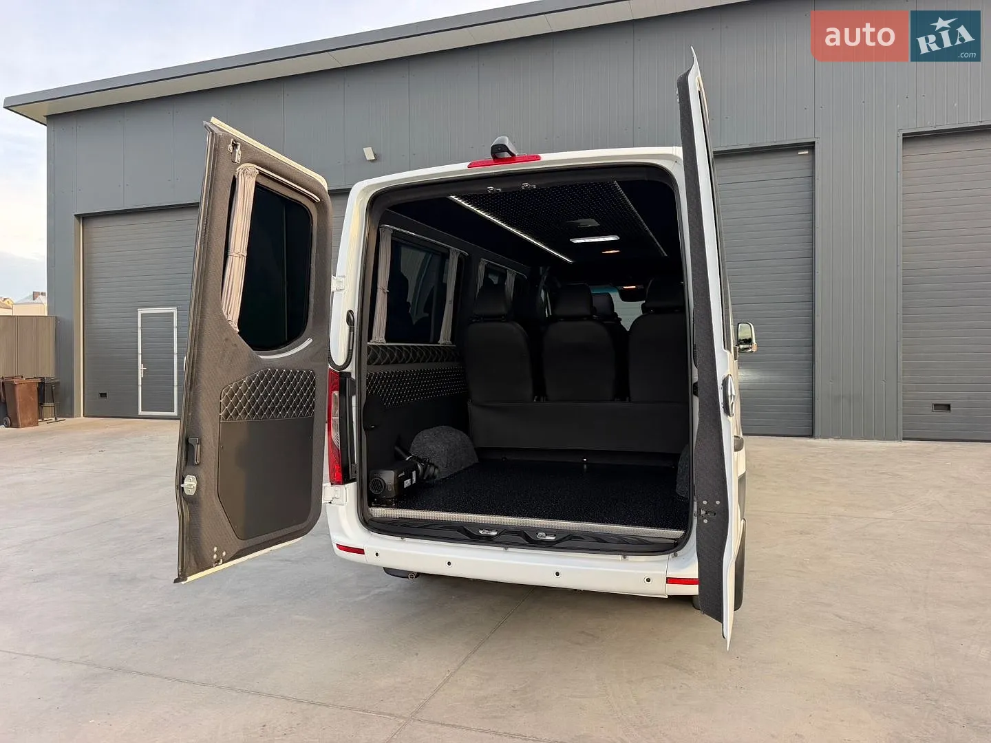 2020 Mercedes-Benz Sprinter - мініатюра 24