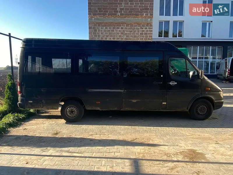 Mercedes-Benz Sprinter 2004