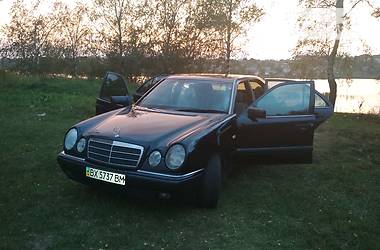 Седан Mercedes-Benz T1 1997 в Изяславе